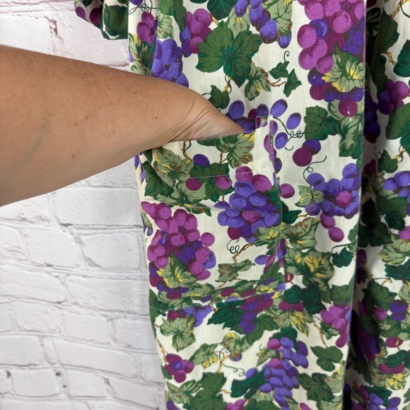 Women’s vintage house coat moo moo size large Floral Grape Print dress grandma - Picture 4 of 9